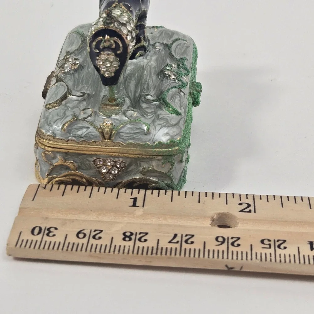 N/A exquisite miniature